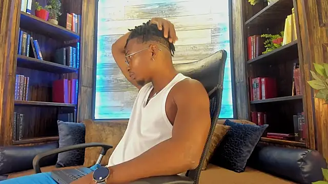 Snapshot of JamalMyst chatting on 09.16.25 JamalMyst online show from 09.16.25