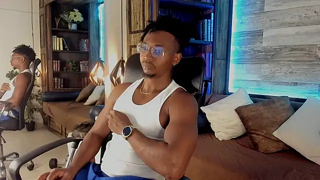 Snapshot of JamalMyst chatting on 10.16.25 JamalMyst online show from 10.16.25