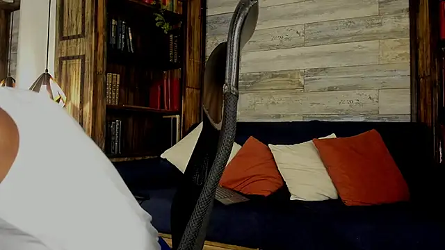 Snapshot of JamalMyst chatting on 11.12.25 JamalMyst online show from 11.12.25