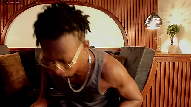 Snapshot of JamalMyst chatting on 11.18.25 JamalMyst online show from 11.18.25