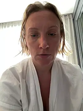 UmaTruewoman online show from 07.15.26