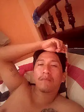 latinobm83 online show from 02.12.25