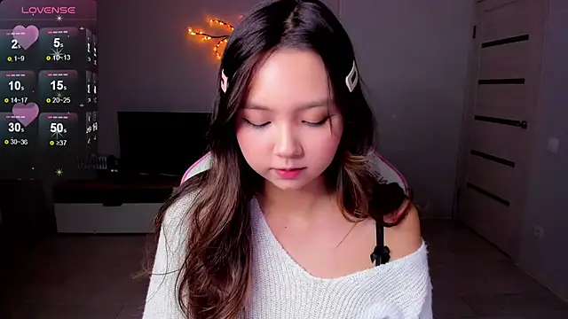 Snapshot of Fluffy_Rose chatting on 10.06.25 Fluffy Rose online show from 10.06.25