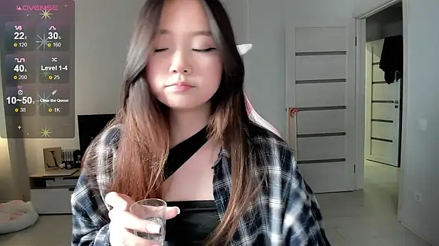 Fluffy Rose online show from 02.26.26