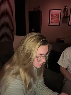 Snapshot of xX_HotCouple_Xx chatting on 09.25.25 xX HotCouple Xx online show from 09.25.25