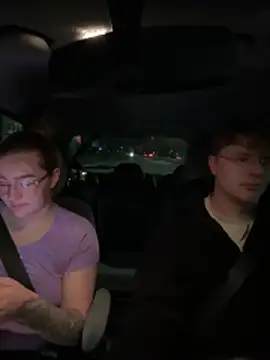 Snapshot of xX_HotCouple_Xx chatting on 11.04.25 xX HotCouple Xx online show from 11.04.25