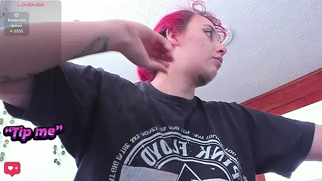 bonnie moon  online show from 09.12.25