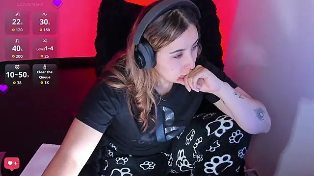 bonnie moon  online show from 02.11.26