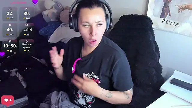 bonnie moon  online show from 06.14.26