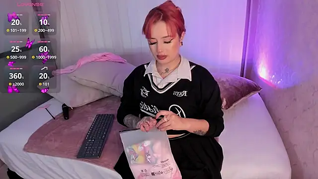 Snapshot of Paiige_peach chatting on 05.27.26 Paiige peach online show from 05.27.26