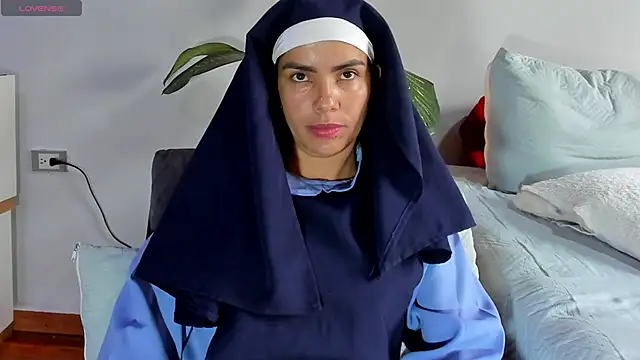 ClaraMariaMon online show from 02.01.25