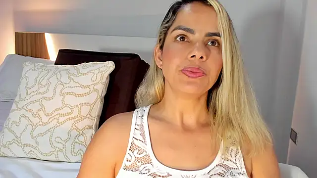 ClaraMariaMon online show from 07.19.26