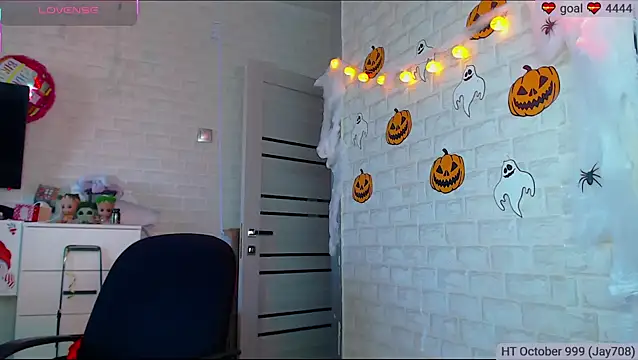 SuchCute online show from 10.18.25