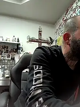 Snapshot of TattooedDick92 chatting on 12.20.25 TattooedDick92 online show from 12.20.25