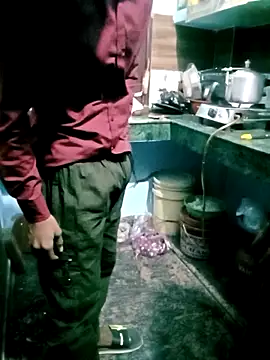 Snapshot of Desisumana chatting on 11.28.25 Desisumana online show from 11.28.25