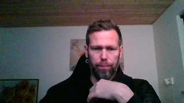 Snapshot of Gotta1 chatting on 12.04.24 Gotta1 online show from 12.04.24