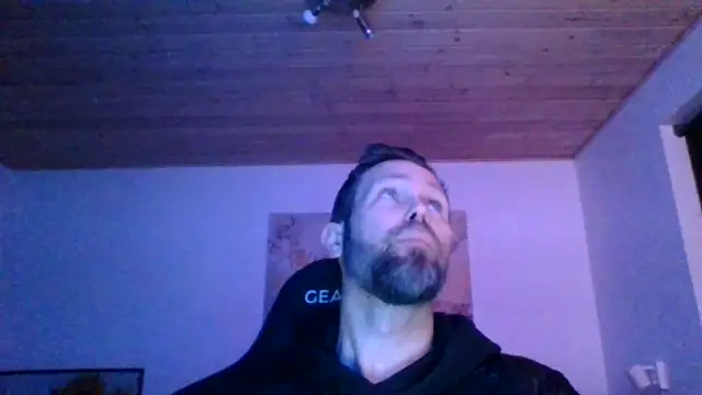 Snapshot of Gotta1 chatting on 12.06.24 Gotta1 online show from 12.06.24