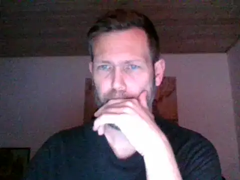 Snapshot of Gotta1 chatting on 12.06.24 Gotta1 online show from 12.06.24