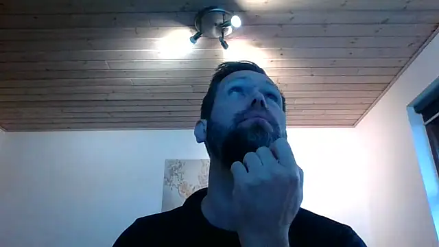 Snapshot of Gotta1 chatting on 12.27.24 Gotta1 online show from 12.27.24