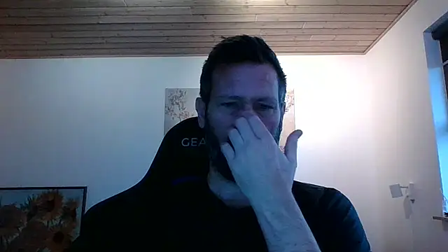 Snapshot of Gotta1 chatting on 12.31.24 Gotta1 online show from 12.31.24