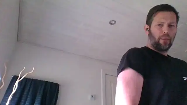 Snapshot of Gotta1 chatting on 02.22.25 Gotta1 online show from 02.22.25