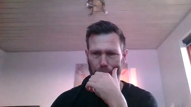 Snapshot of Gotta1 chatting on 03.10.25 Gotta1 online show from 03.10.25