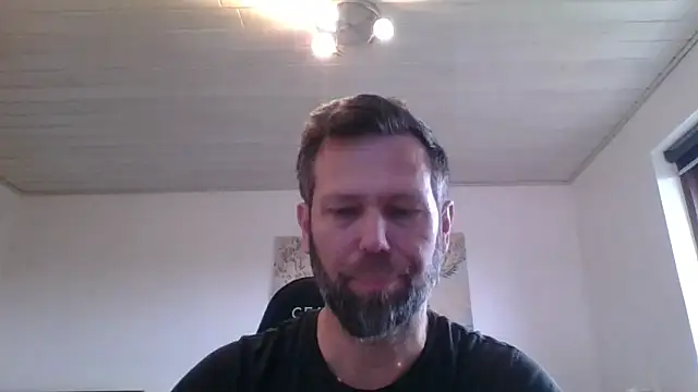 Snapshot of Gotta1 chatting on 10.13.25 Gotta1 online show from 10.13.25