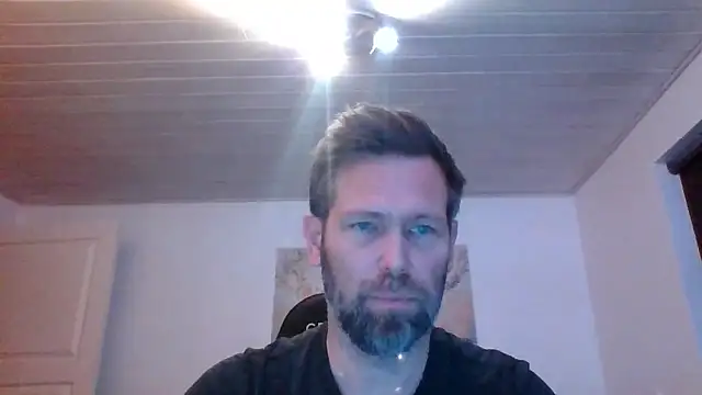 Snapshot of Gotta1 chatting on 11.21.25 Gotta1 online show from 11.21.25