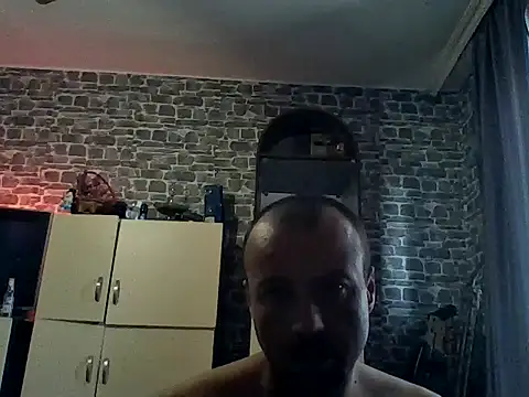Snapshot of Nikolaiyy chatting on 05.11.26 Nikolaiyy online show from 05.11.26