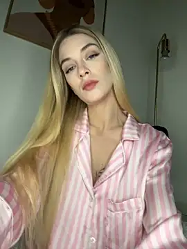 Lolitaxlola online show from 02.21.26