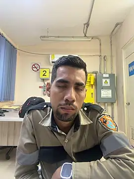 EnriquePersian197 online show from 11.26.25