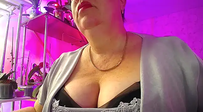  Sweet Woman online show from 01.26.25