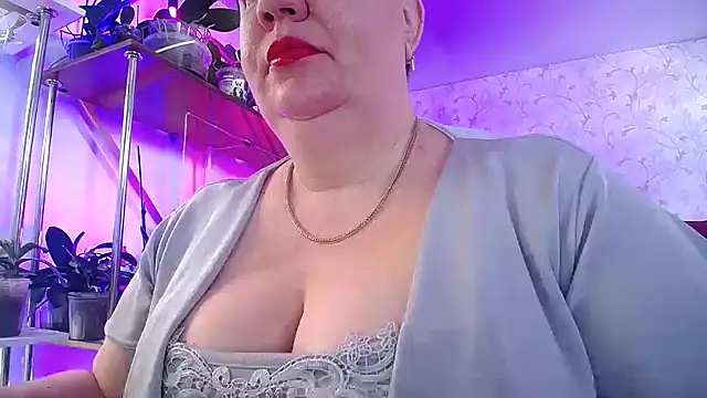  Sweet Woman online show from 02.21.26