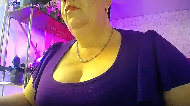  Sweet Woman online show from 04.25.26