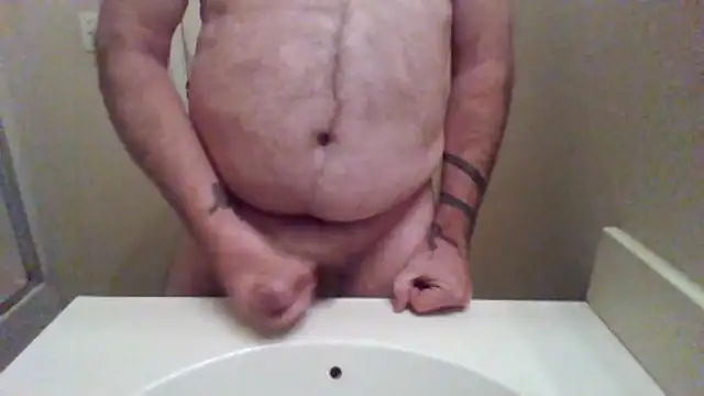 Snapshot of WatchinU82 chatting on 11.22.25 WatchinU82 online show from 11.22.25