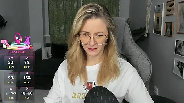 Snapshot of LadyIzabel chatting on 03.06.26 LadyIzabel online show from 03.06.26