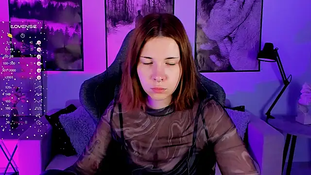 Snapshot of AliceSunday chatting on 02.13.25 AliceSunday online show from 02.13.25