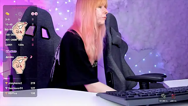 Snapshot of AliceSunday chatting on 02.20.25 AliceSunday online show from 02.20.25