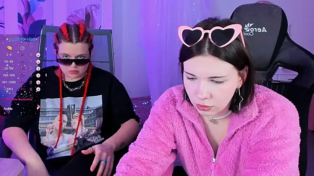 Snapshot of AliceSunday chatting on 03.21.25 AliceSunday online show from 03.21.25