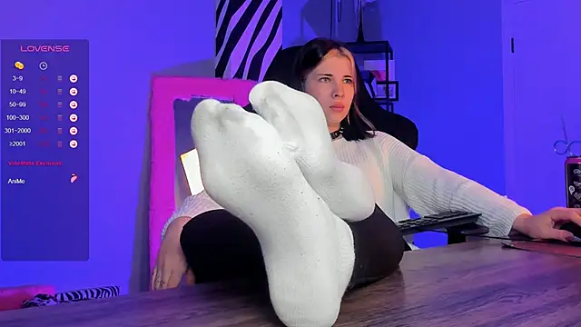 Snapshot of AliceSunday chatting on 10.09.25 AliceSunday online show from 10.09.25