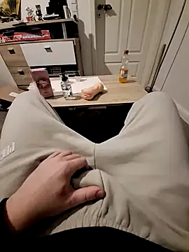 Kevindauerhorny online show from 12.10.24