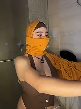 Snapshot of amaal_ chatting on 02.27.26 amaal online show from 02.27.26