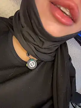 Snapshot of amaal_ chatting on 05.15.26 amaal online show from 05.15.26