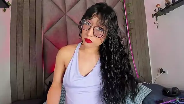 BriaConner  online show from 12.16.25