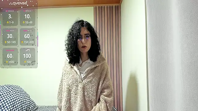 Snapshot of Angellike_doll chatting on 02.13.26 Angellike doll online show from 02.13.26