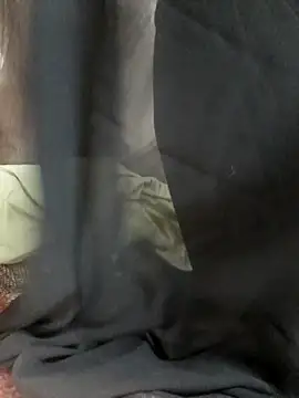 Snapshot of Shikhasexy34 chatting on 11.23.25 Shikhasexy34 online show from 11.23.25