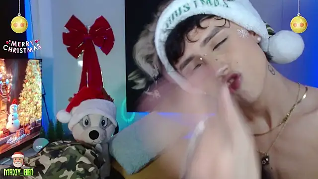 maxiy 001 online show from 12.20.24