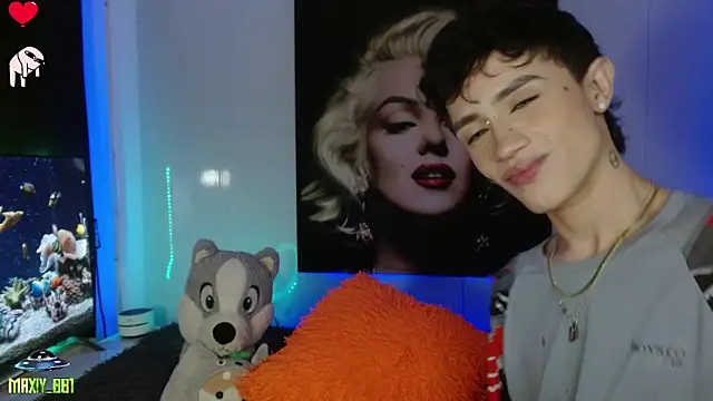 maxiy 001 online show from 01.16.25