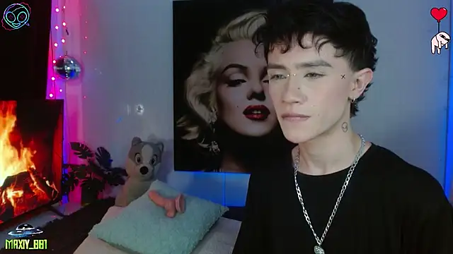 maxiy 001 online show from 05.03.26