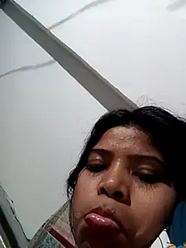 Snapshot of Queen_suman chatting on 12.18.24 Queen suman online show from 12.18.24